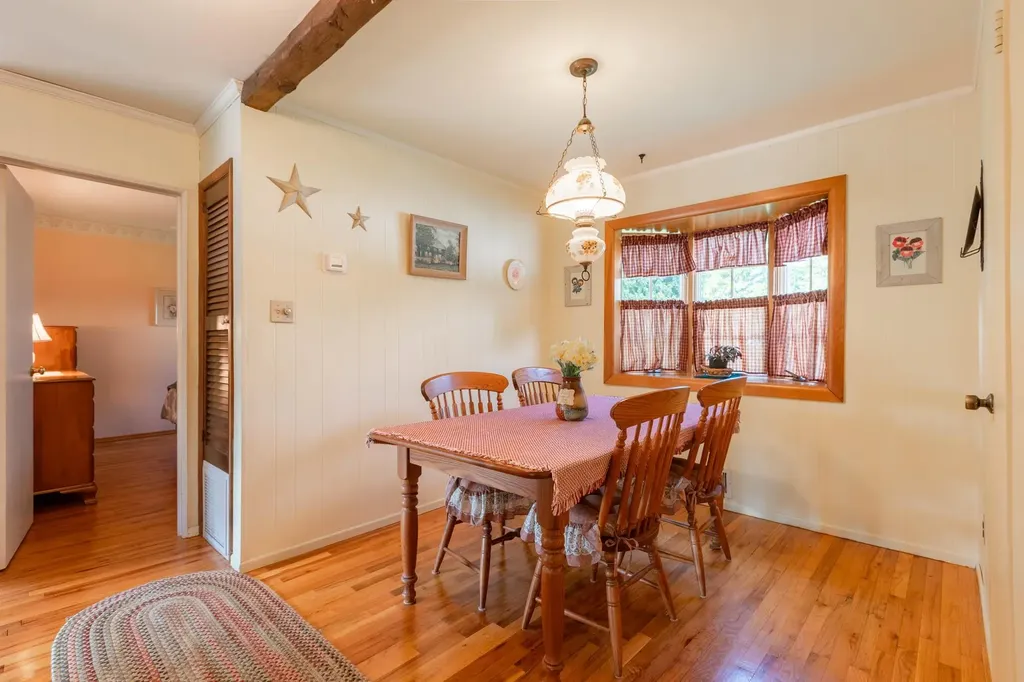 1668 Manatuck Boulevard Bay Shore NY 11706