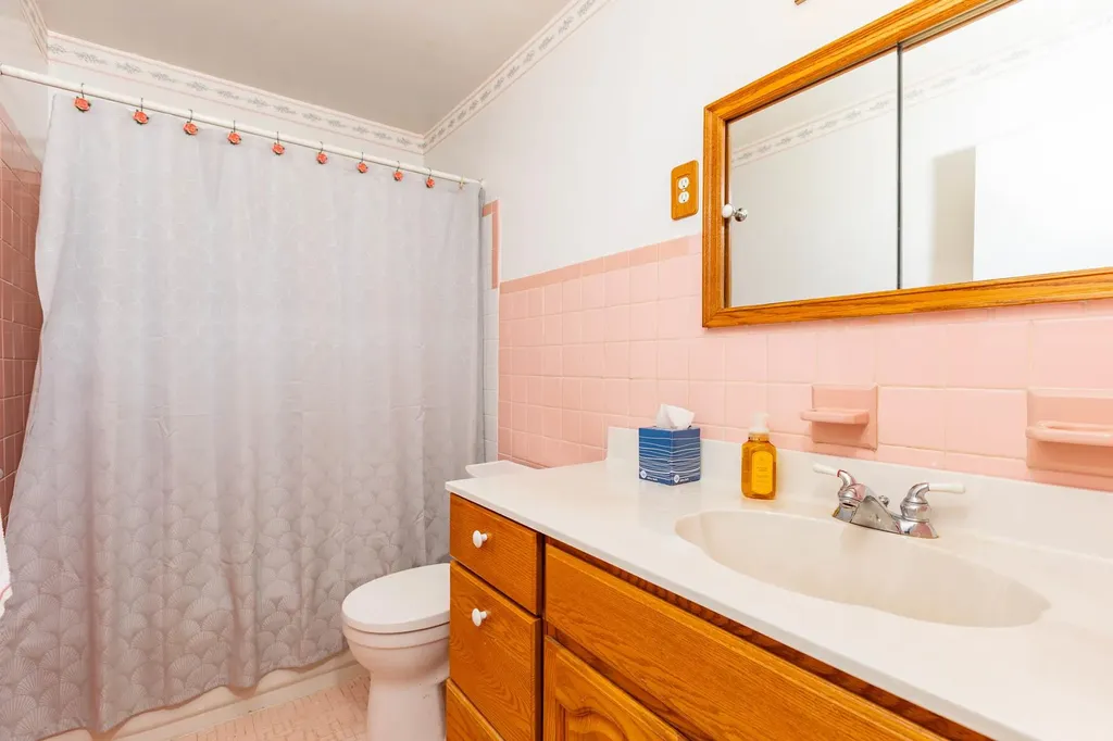 1668 Manatuck Boulevard Bay Shore NY 11706
