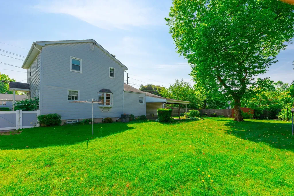 1668 Manatuck Boulevard Bay Shore NY 11706