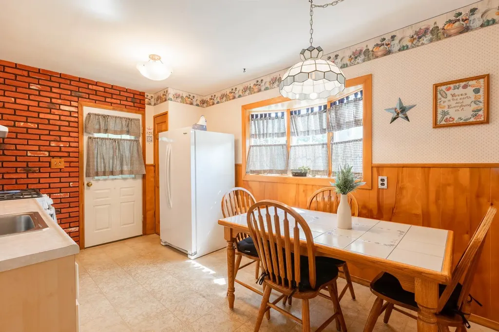 1668 Manatuck Boulevard Bay Shore NY 11706
