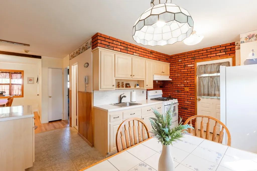 1668 Manatuck Boulevard Bay Shore NY 11706