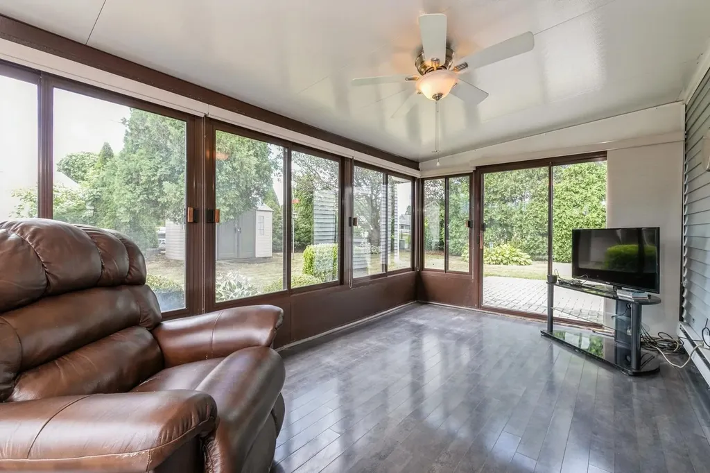 14 Cobble Lane Levittown NY 11756