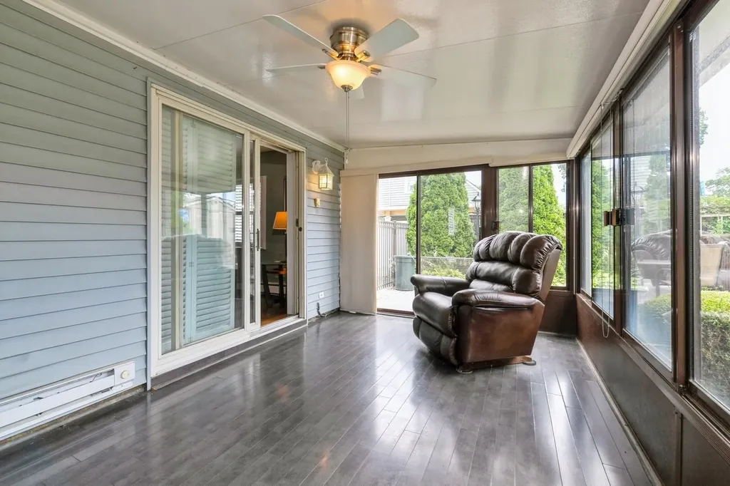 14 Cobble Lane Levittown NY 11756
