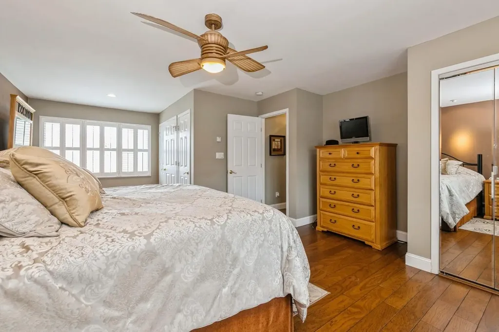 14 Cobble Lane Levittown NY 11756