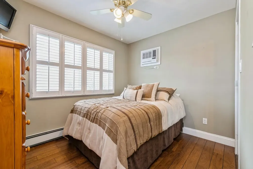 14 Cobble Lane Levittown NY 11756