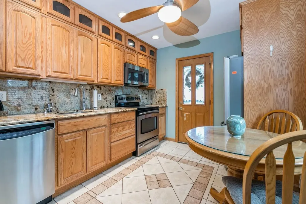 14 Cobble Lane Levittown NY 11756