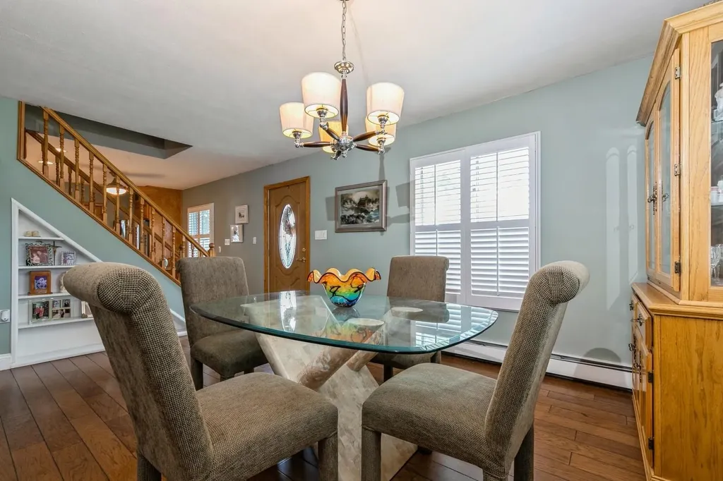 14 Cobble Lane Levittown NY 11756