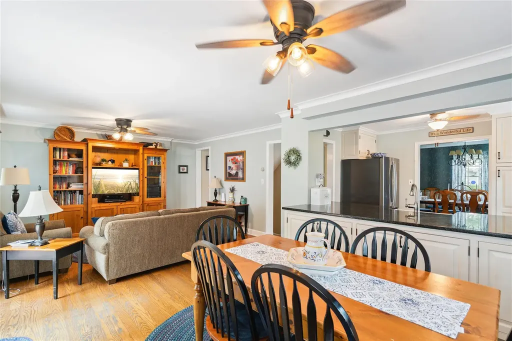 3160 Birch Place Wantagh NY 11793