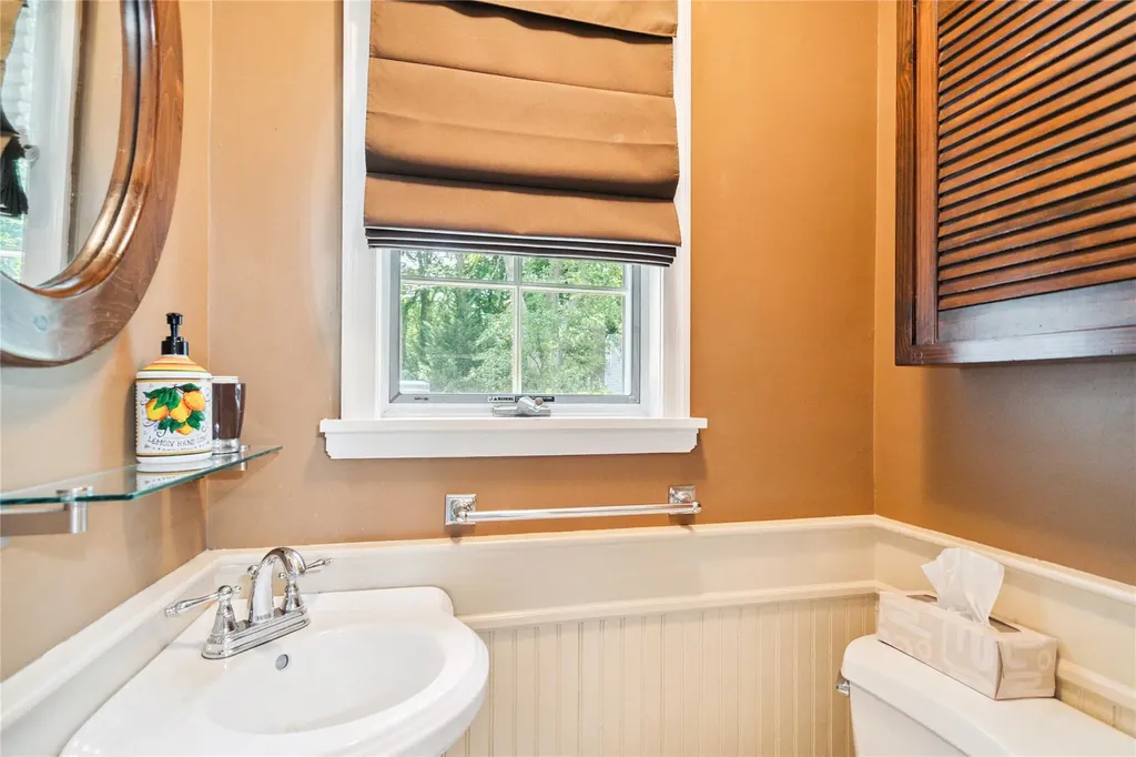 3160 Birch Place Wantagh NY 11793