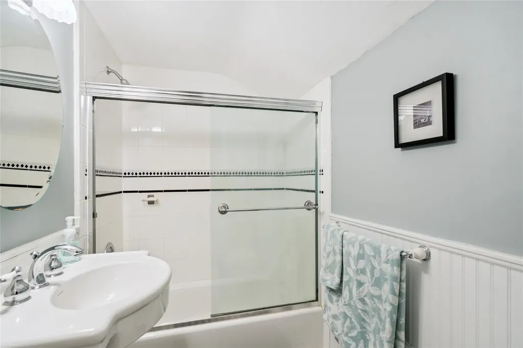 3160 Birch Place Wantagh NY 11793