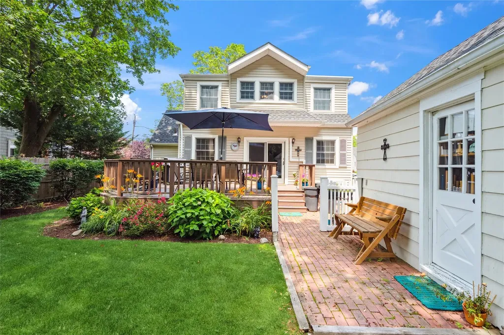 3160 Birch Place Wantagh NY 11793