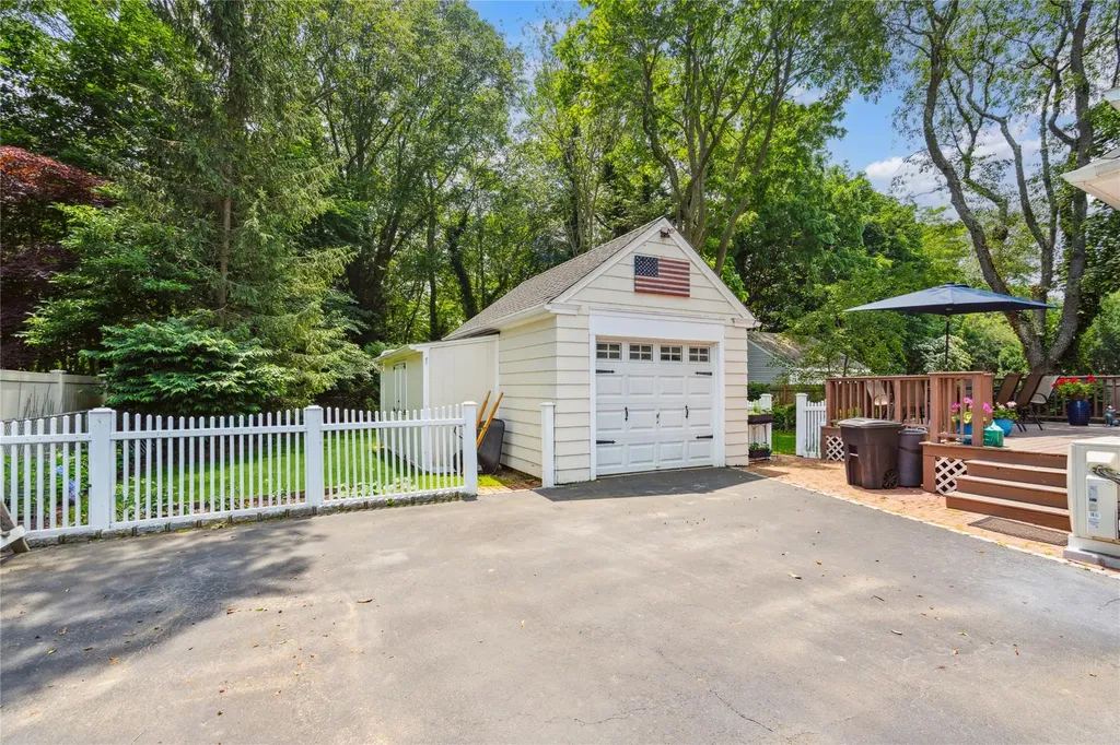 3160 Birch Place Wantagh NY 11793