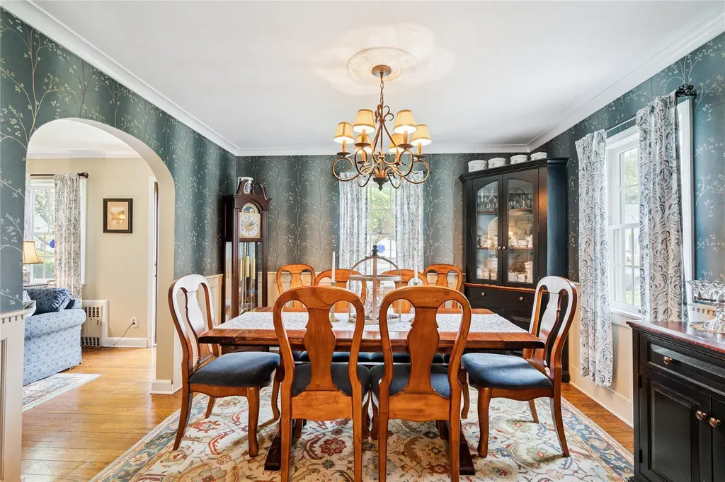 3160 Birch Place Wantagh NY 11793