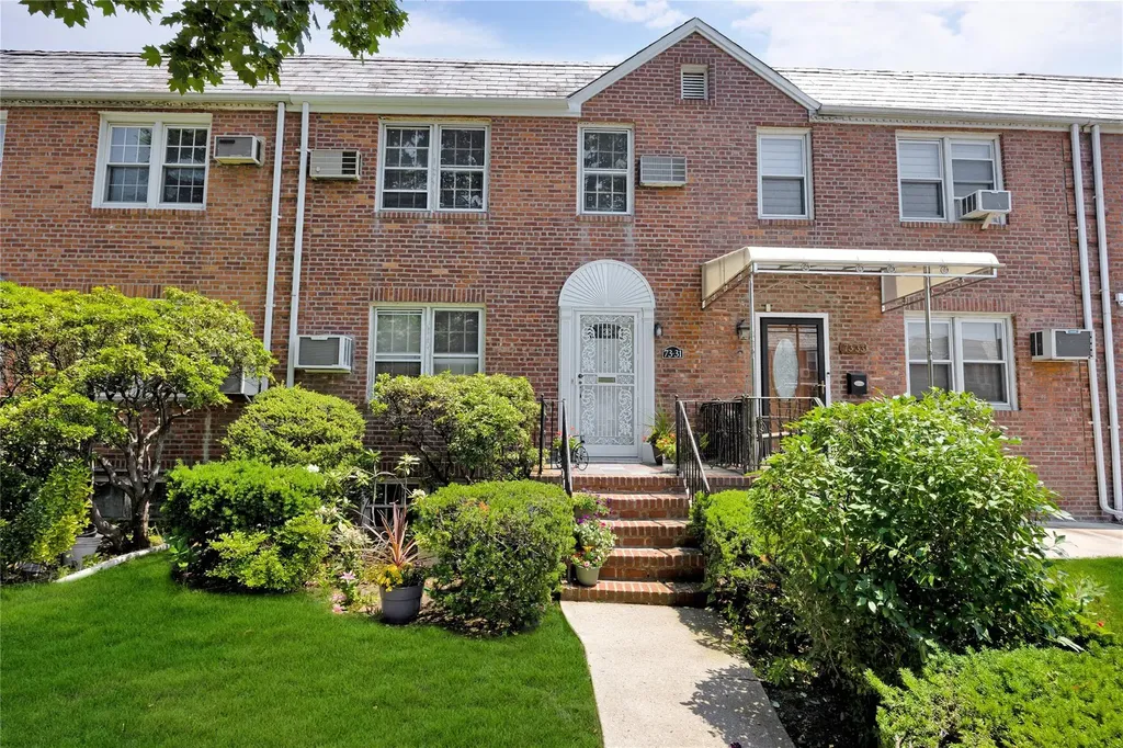 7331 174th Street Fresh Meadows NY 11366