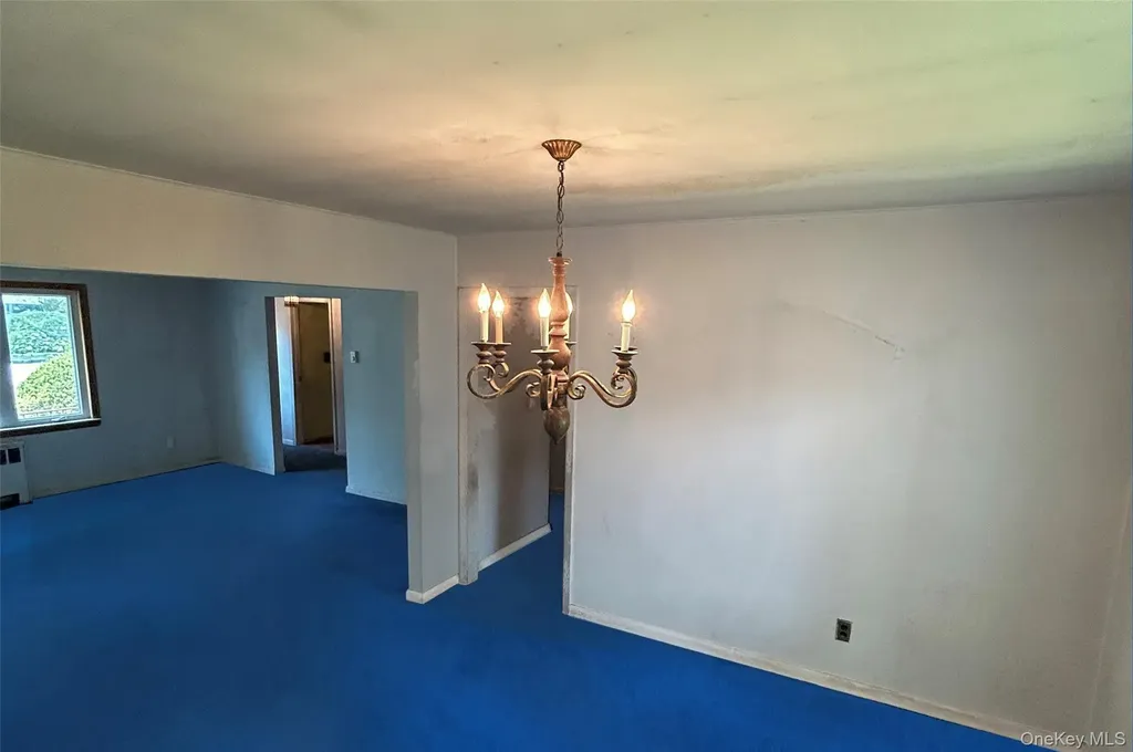 408 Ackerson Boulevard Brightwaters NY 11718