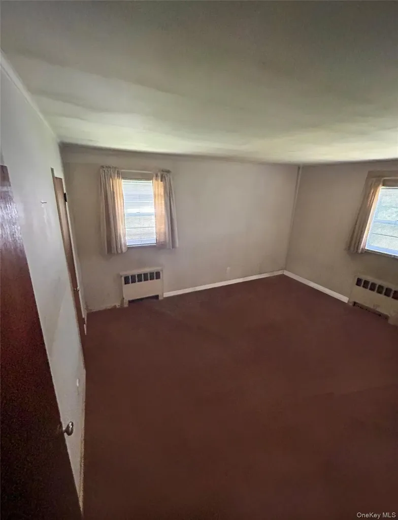 408 Ackerson Boulevard Brightwaters NY 11718