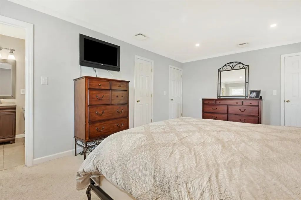 26 Sarina Drive Commack NY 11725