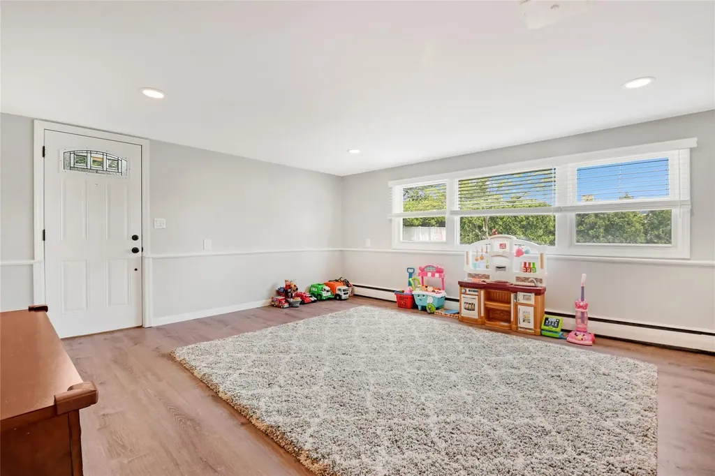 26 Sarina Drive Commack NY 11725