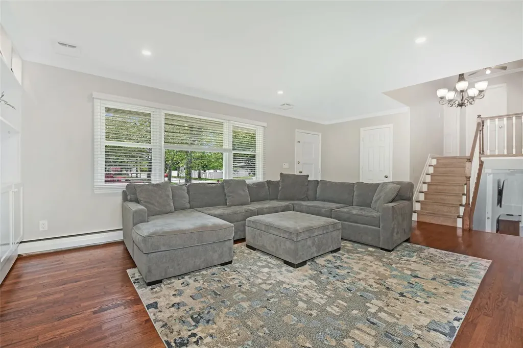 26 Sarina Drive Commack NY 11725