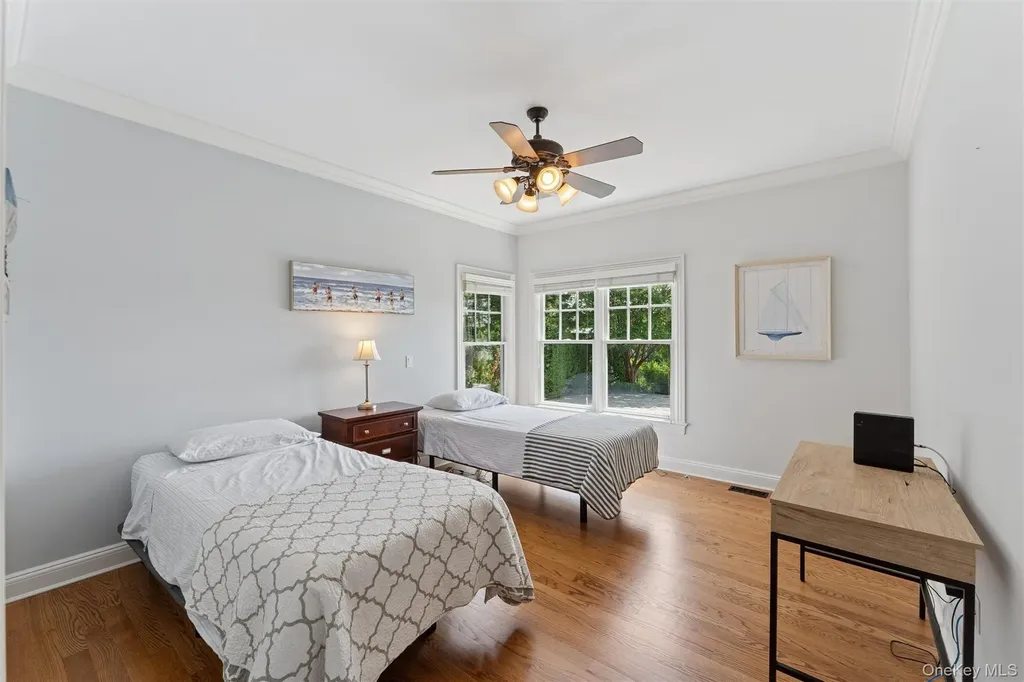 40 Overlook Drive Aquebogue NY 11931