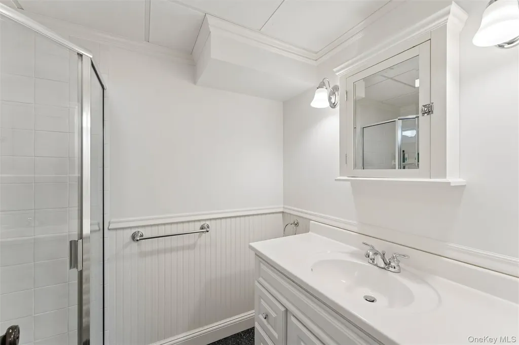 40 Overlook Drive Aquebogue NY 11931