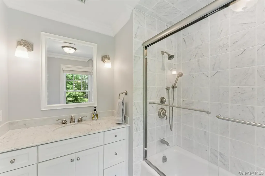 40 Overlook Drive Aquebogue NY 11931