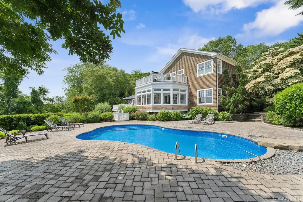 40 Overlook Drive Aquebogue NY 11931