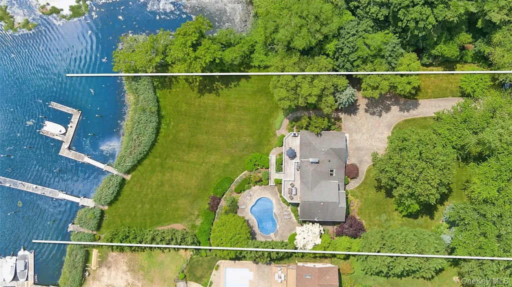 40 Overlook Drive Aquebogue NY 11931