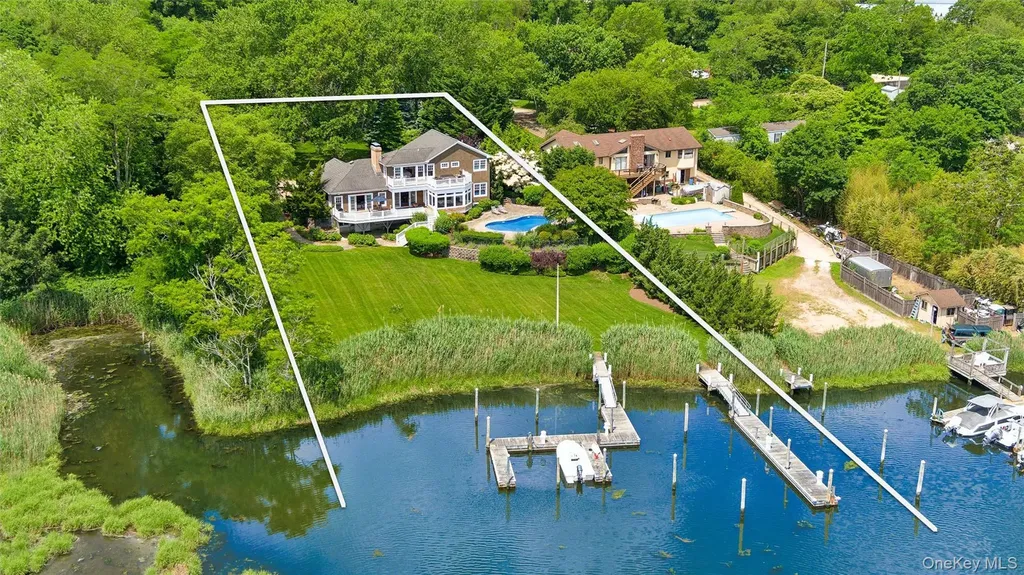 40 Overlook Drive Aquebogue NY 11931