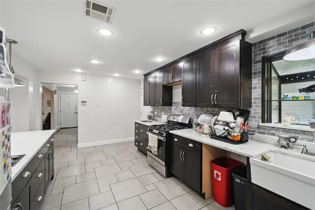 14 Lori Lane Chester NY 10918