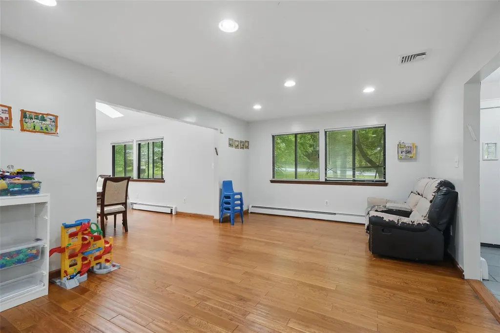 14 Lori Lane Chester NY 10918