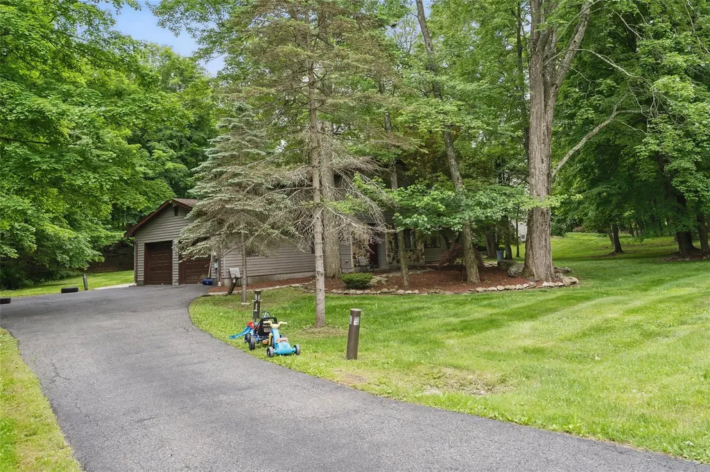 14 Lori Lane Chester NY 10918