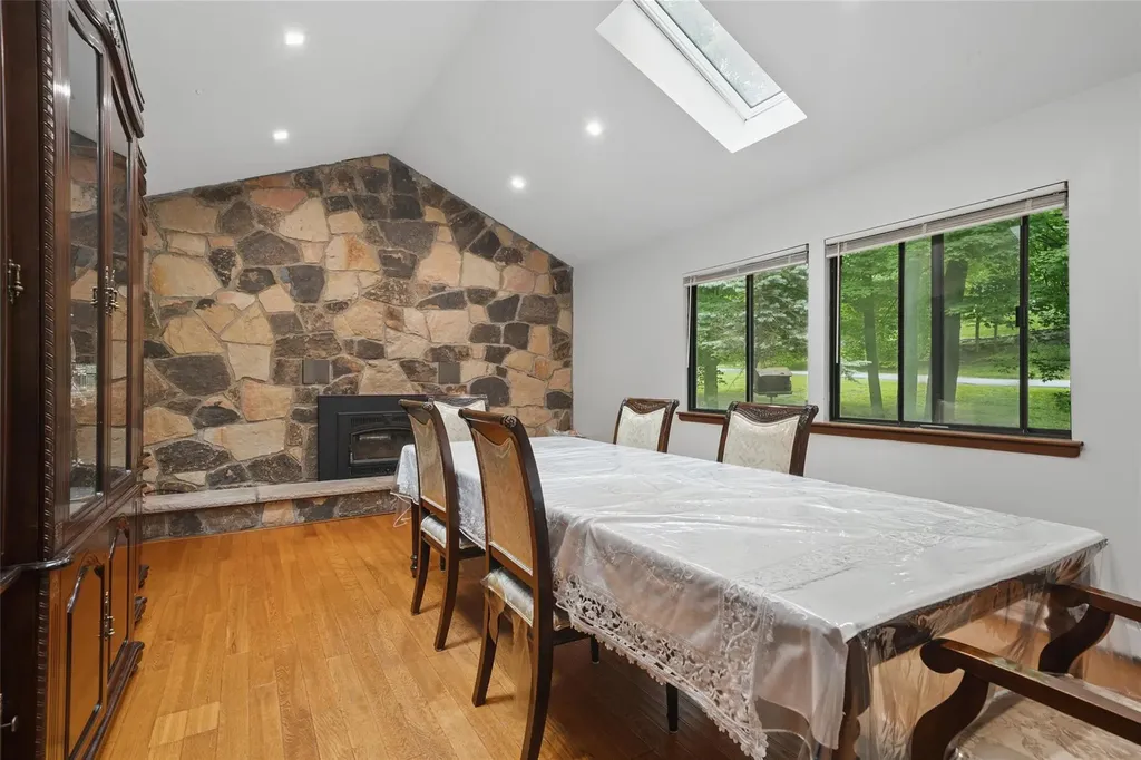 14 Lori Lane Chester NY 10918