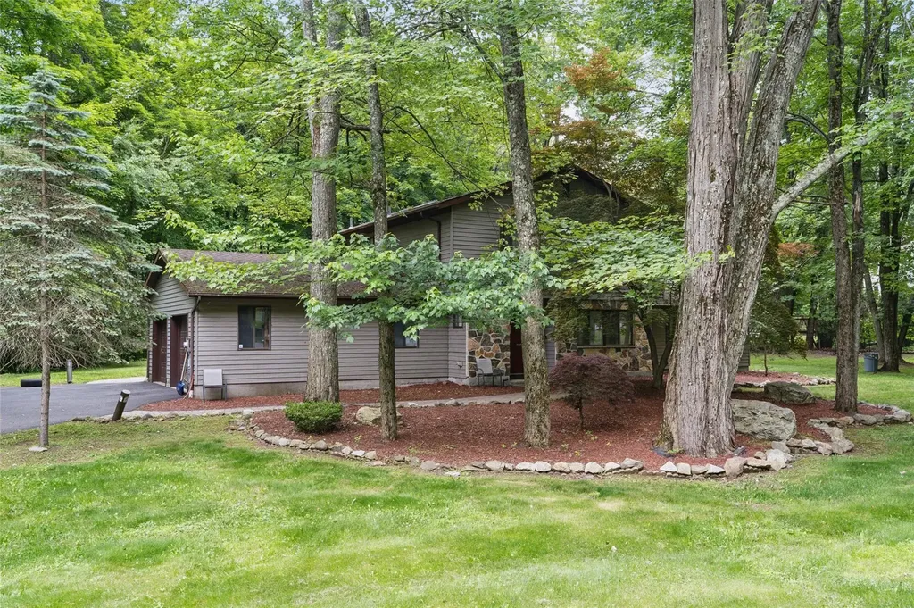 14 Lori Lane Chester NY 10918