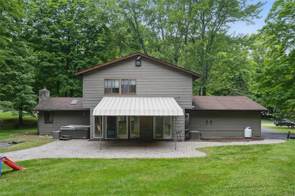 14 Lori Lane Chester NY 10918