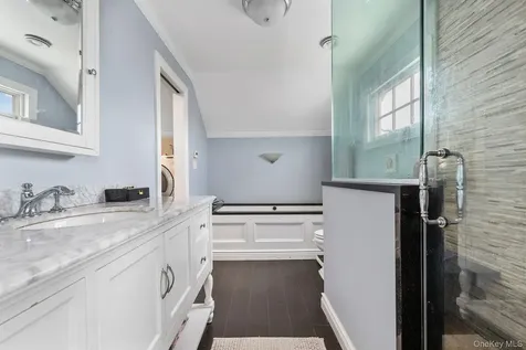 25 Meadow Lane Amityville NY 11701