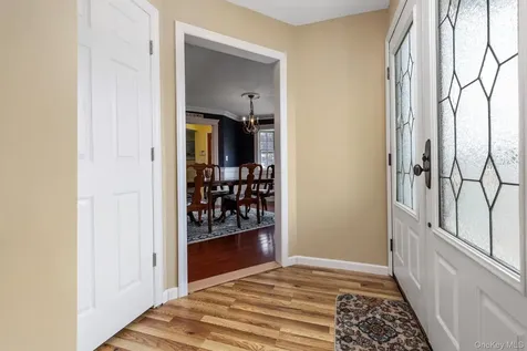 25 Meadow Lane Amityville NY 11701