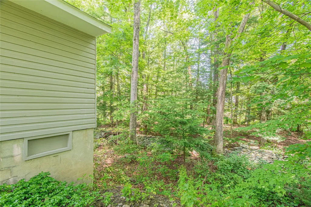 34 Hudson Drive Hyde Park NY 12538