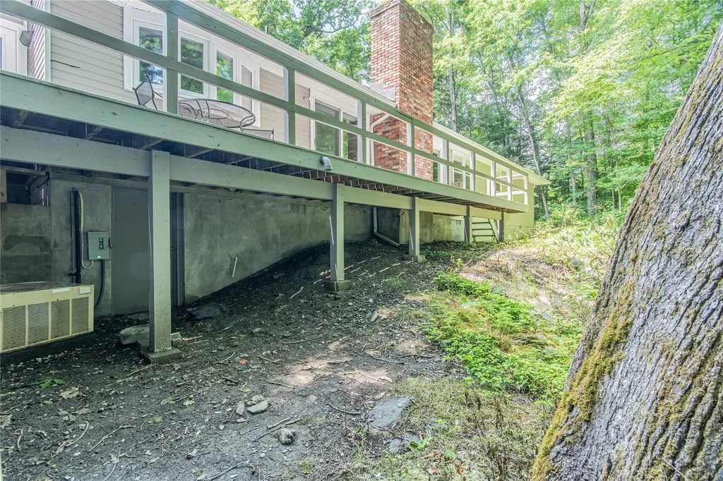 34 Hudson Drive Hyde Park NY 12538