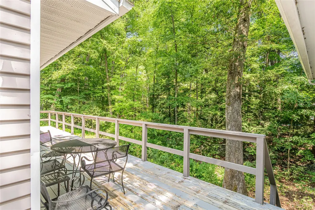 34 Hudson Drive Hyde Park NY 12538