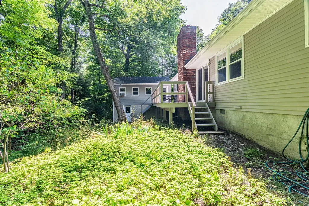 34 Hudson Drive Hyde Park NY 12538