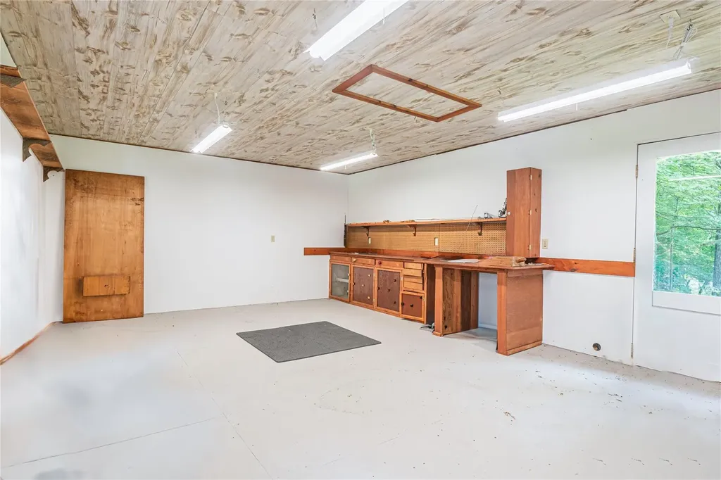 34 Hudson Drive Hyde Park NY 12538