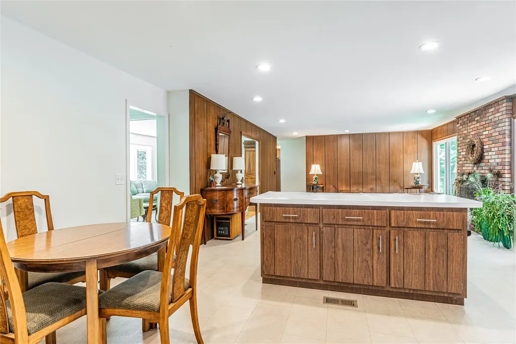34 Hudson Drive Hyde Park NY 12538