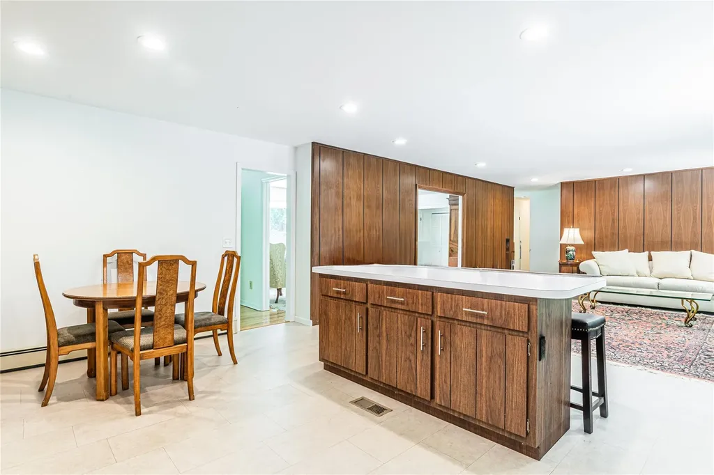 34 Hudson Drive Hyde Park NY 12538