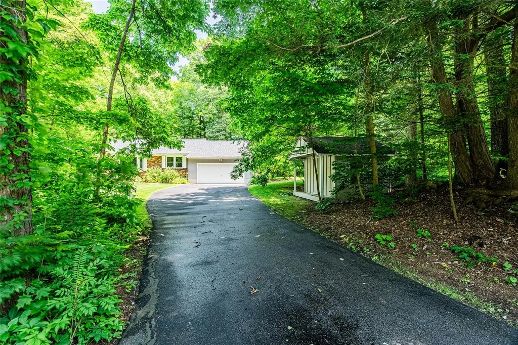 34 Hudson Drive Hyde Park NY 12538