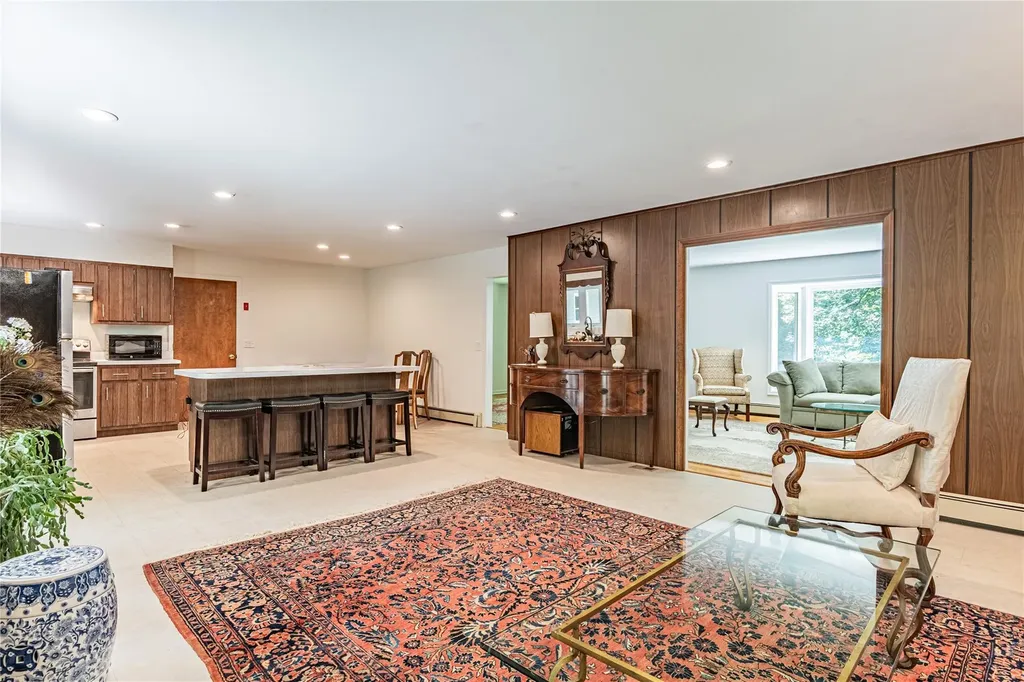 34 Hudson Drive Hyde Park NY 12538