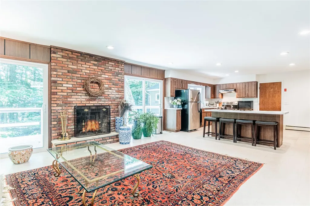 34 Hudson Drive Hyde Park NY 12538