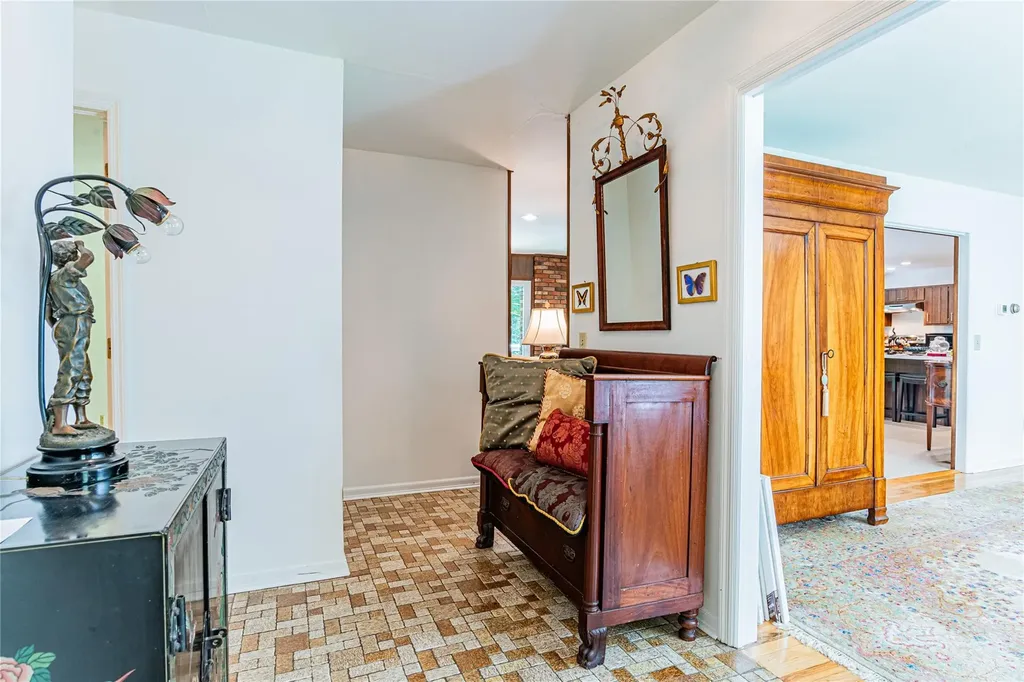 34 Hudson Drive Hyde Park NY 12538