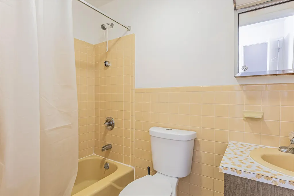 34 Hudson Drive Hyde Park NY 12538