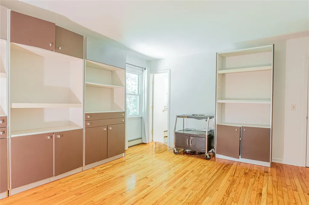 34 Hudson Drive Hyde Park NY 12538